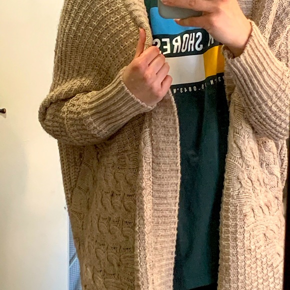 Chunky cardigan, European make - Picture 2 of 5